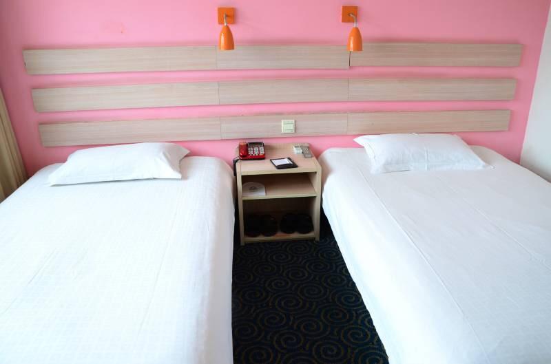 Zhongzhou Hotel - Jingu Road Луоян Екстериор снимка